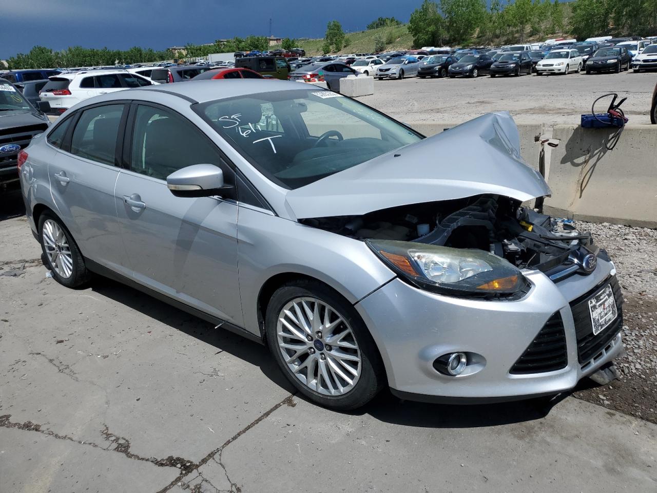 2014 Ford Focus Titanium vin: 1FADP3J25EL319517