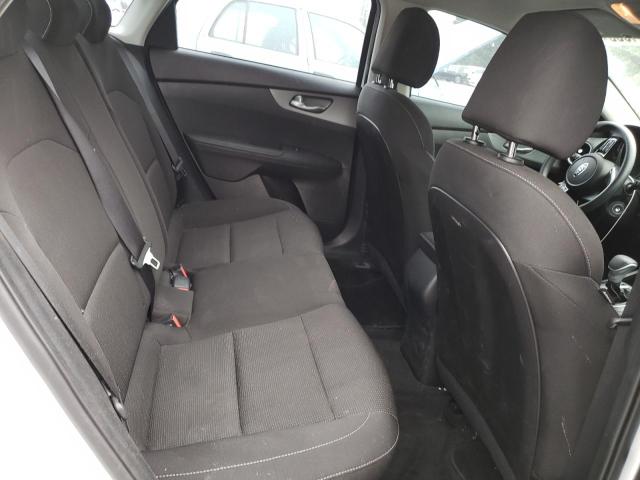 3KPF24AD3ME307205 KIA FORTE FE