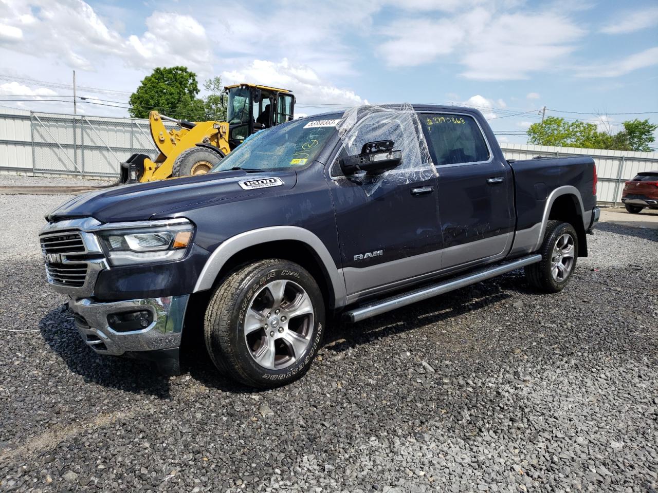 2020 Ram 1500 Laramie vin: 1C6SRFRT0LN272464