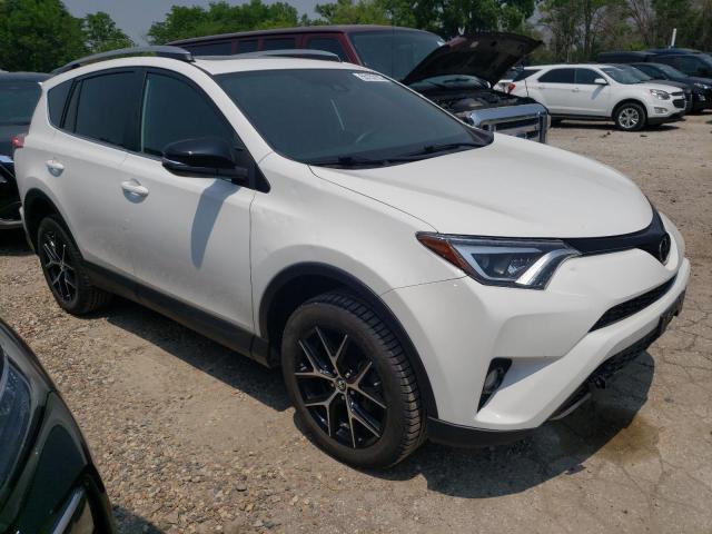 2T3JFREV9JW719725 | 2018 TOYOTA RAV4 SE