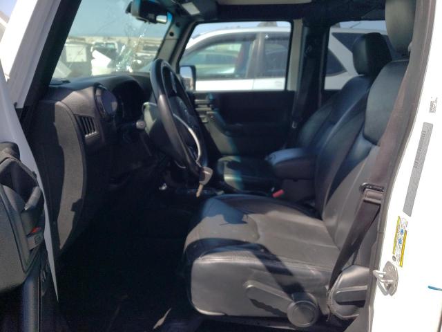 1C4BJWEG2HL695333 Jeep Wrangler Unlimited Sahara