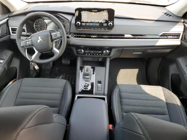 JA4J4UA88PZ042761 Mitsubishi Outlander Se