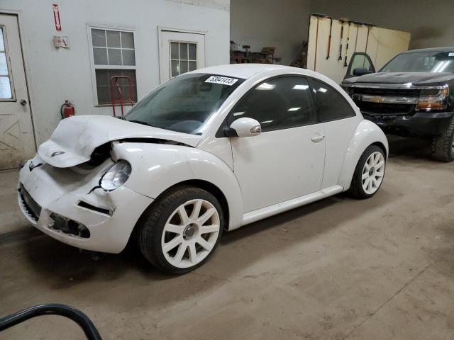 2010 Volkswagen New Beetle 