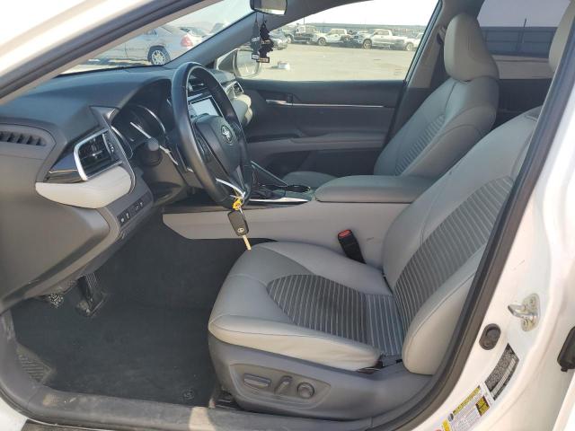 2018 TOYOTA CAMRY 4D 2 - 4T1B11HK0JU573035