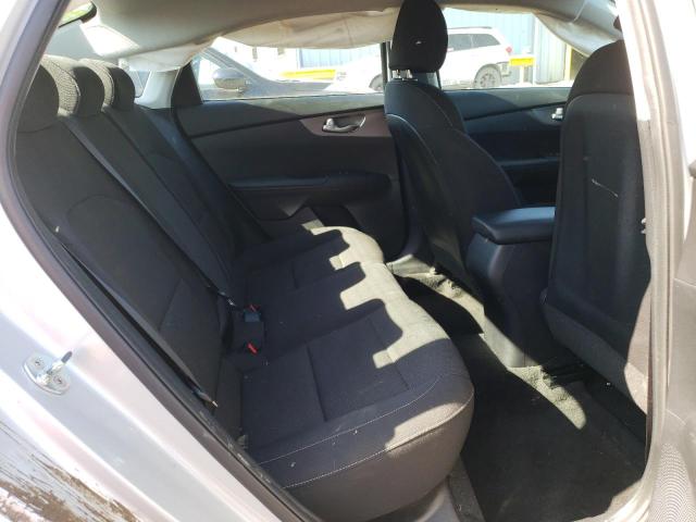 3KPF24AD9ME279281 KIA FORTE FE