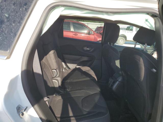 1C4PJLCB8HW517517 Jeep Cherokee Latitude