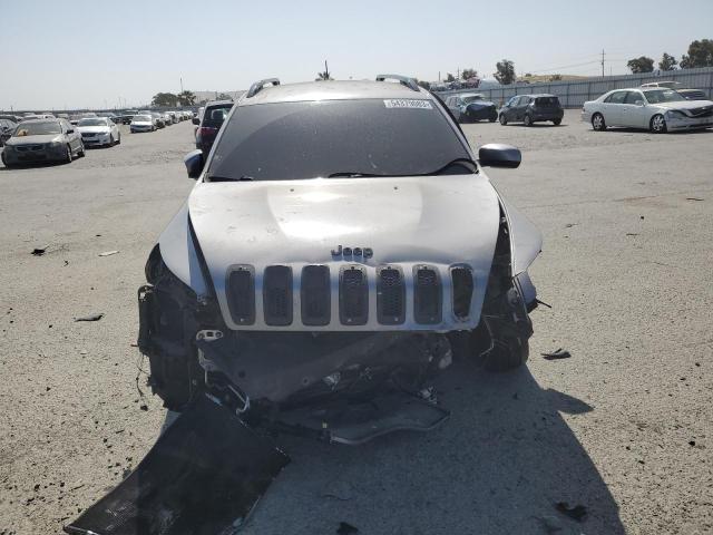 1C4PJLCB2FW766070 Jeep Cherokee Latitude
