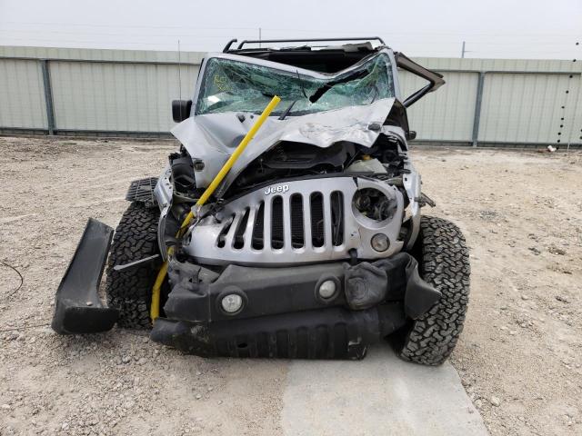 1C4BJWDG9FL549428 Jeep Wrangler Unlimited Sport