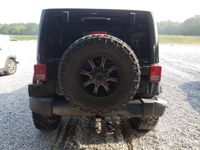 1C4BJWEG6EL302560 Jeep Wrangler Unlimited Sahara