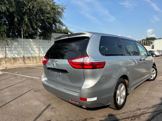 5TDZZ3DC2KS989244 Toyota SIENNA