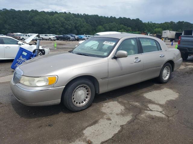 2000 Lincoln Town Car Executive