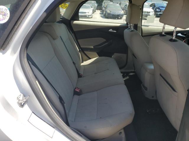 1FADP3K25FL244897 Ford FOCUS SE