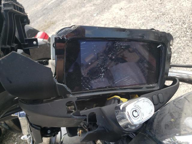 2021 HARLEY-DAVIDSON FLHTCUTG 1HD1MAF17MB856774