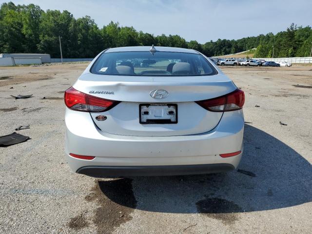 5NPDH4AE3GH751392 Hyundai ELANTRA SE