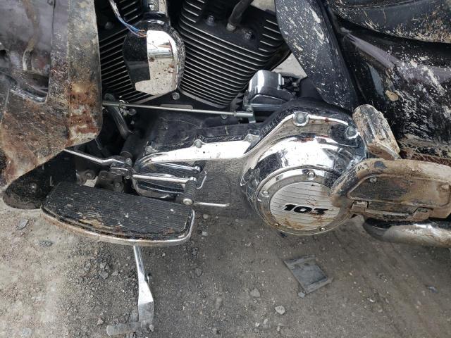 2011 HARLEY-DAVIDSON FLTRU 1HD1KGM1XBB664774