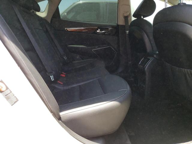 KNALB4J17H5043882 KIA Cadenza Premium