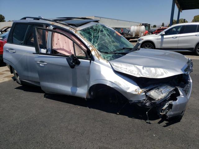 JF2SJAEC8JH565518 Subaru Forester 2.5i Premium