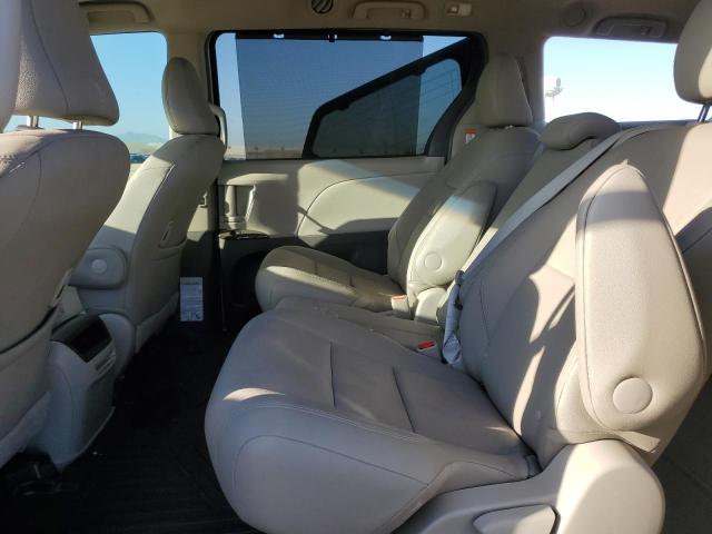 5TDYZ3DC6HS868849 Toyota SIENNA XLE