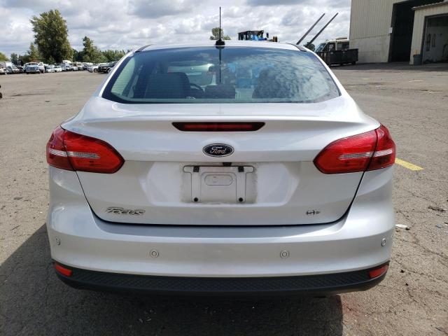 1FADP3F22GL263239 Ford FOCUS SE