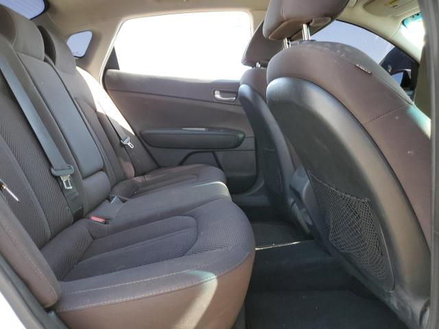 5XXGT4L38KG366910 KIA Optima Lx