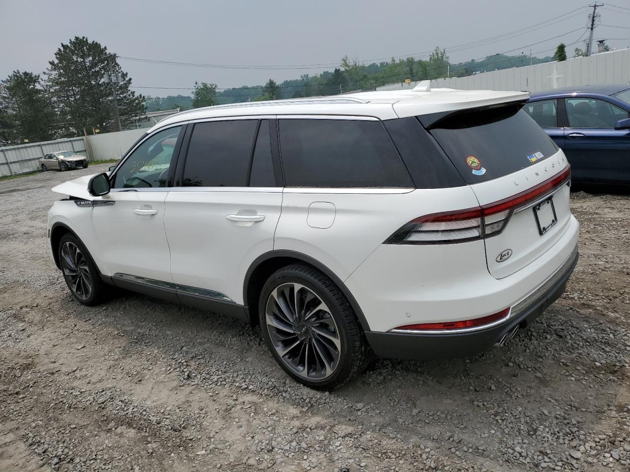 5LM5J7XC0LGL15347 Lincoln Aviator RE 2