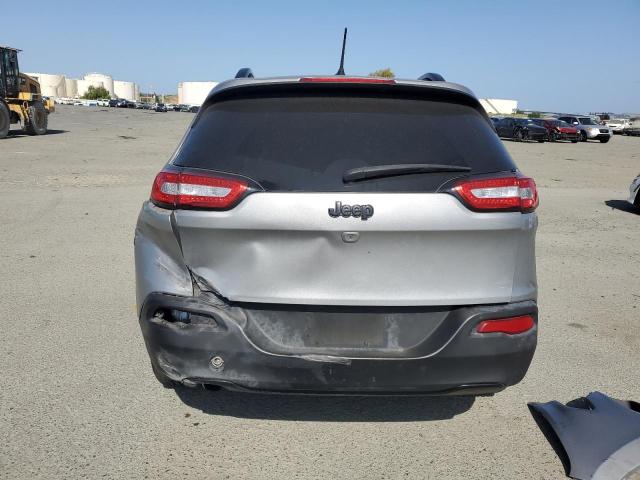 1C4PJLCB2FW766070 Jeep Cherokee Latitude