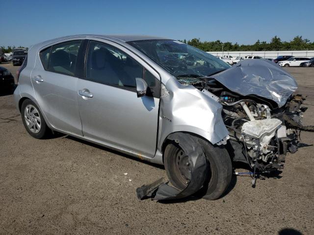 JTDKDTB36F1579763 Toyota PRIUS C