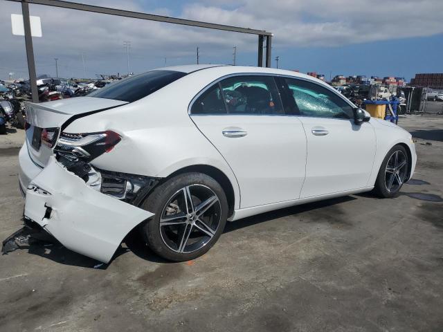 W1K3G4EB5LJ236562 Mercedes-Benz A 220