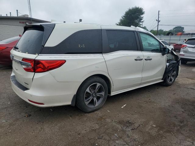 5FNRL6H80JB094587 2018 HONDA ODYSSEY, photo no. 3