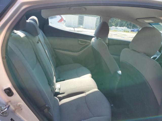 5NPDH4AE3GH751392 Hyundai ELANTRA SE