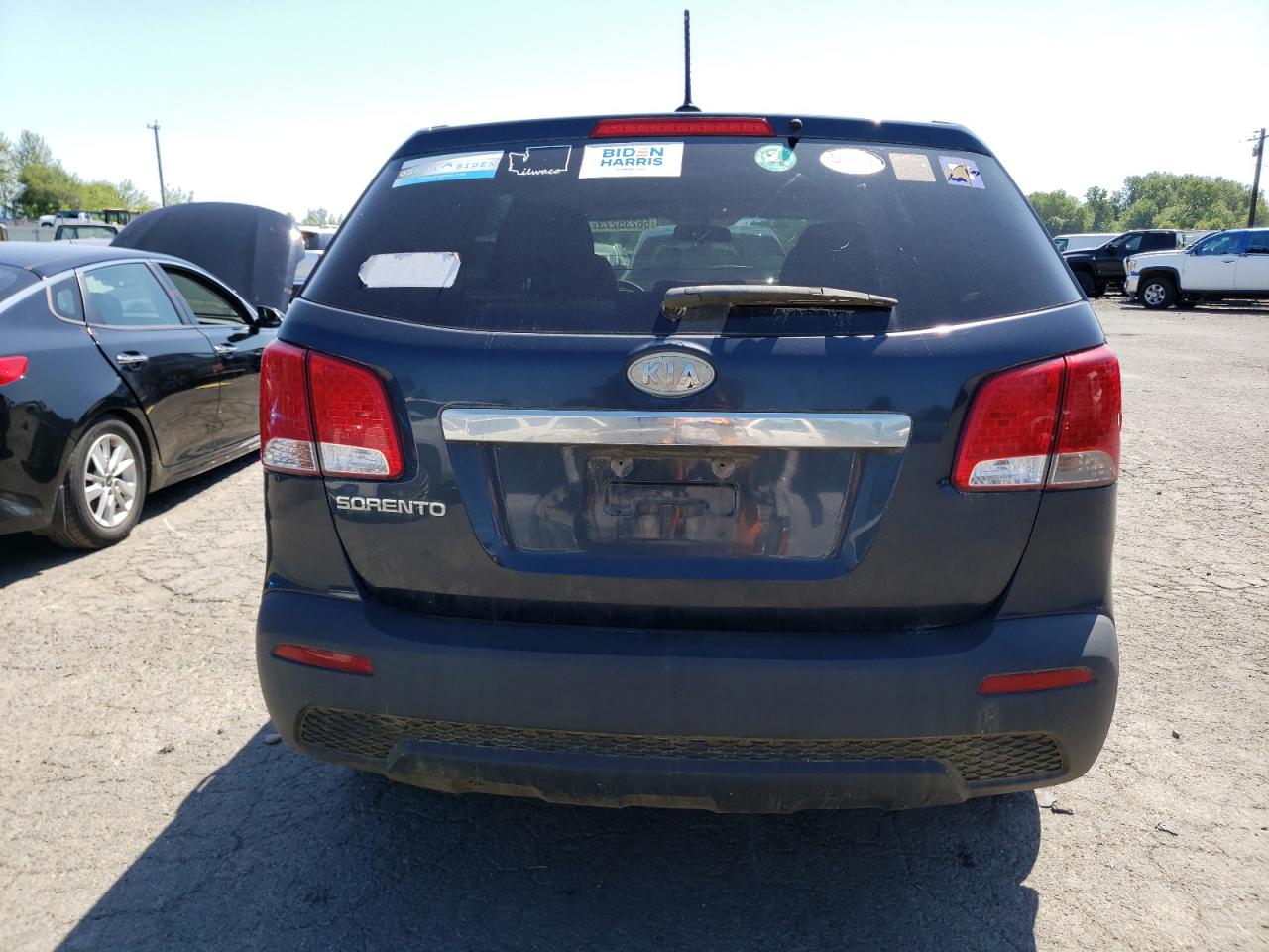 5XYKT3A12CG276185 2012 Kia Sorento Base