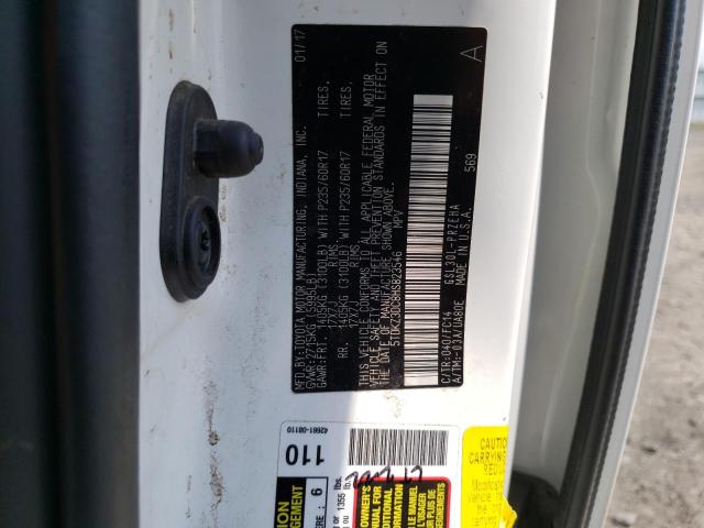 5TDKZ3DC8HS823546 Toyota SIENNA LE