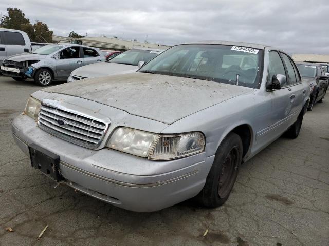 2001 Ford Crown Victoria 