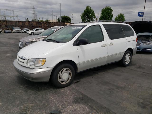 2000 Toyota Sienna LE