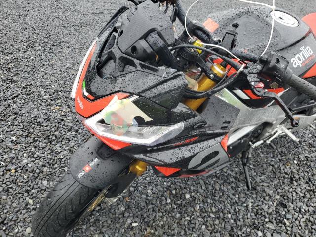 2021 APRILIA TUONO V4 F - ZD4KZUB07MS000143