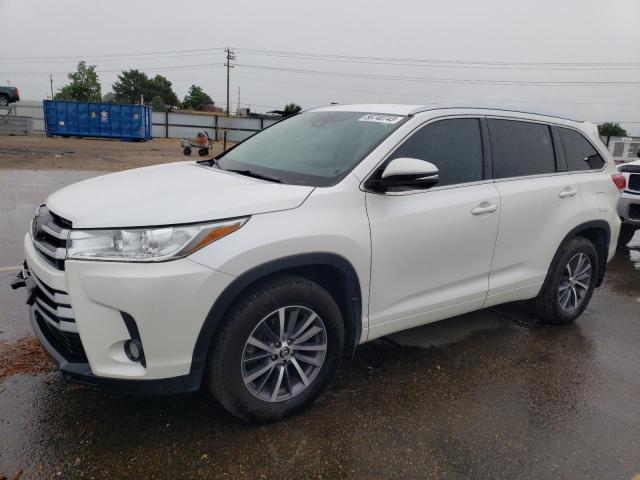 2017 Toyota Highlander SE