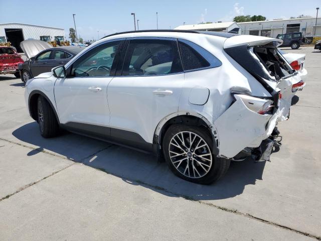 1FMCU0LZ9NUB04638 Ford Escape Titanium