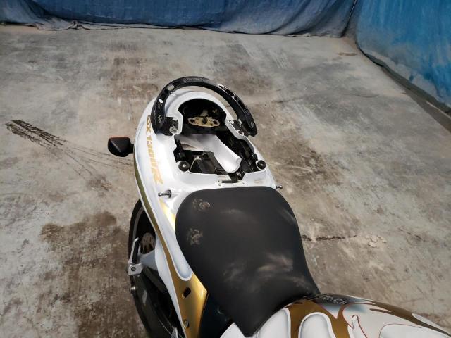 2004 SUZUKI GSX1300 R - JS1GW71A742106625