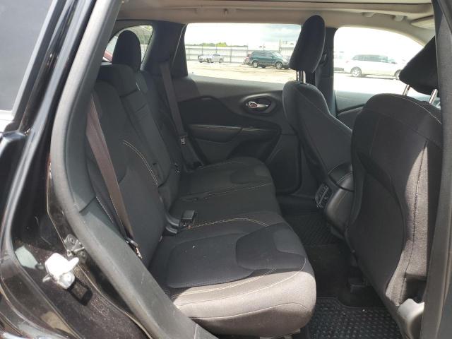 1C4PJMCS7FW757905 Jeep Cherokee Latitude