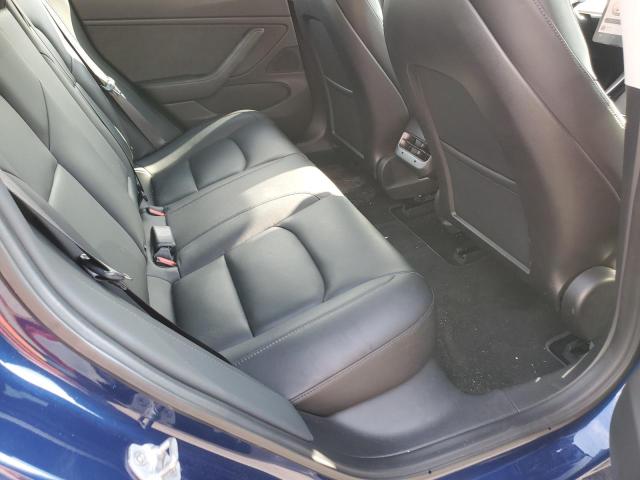 Фото: 5YJ3E1EB1JF117457 - 10