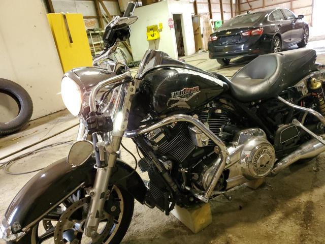2017 HARLEY-DAVIDSON FLHR - 1HD1FBC13HB671955