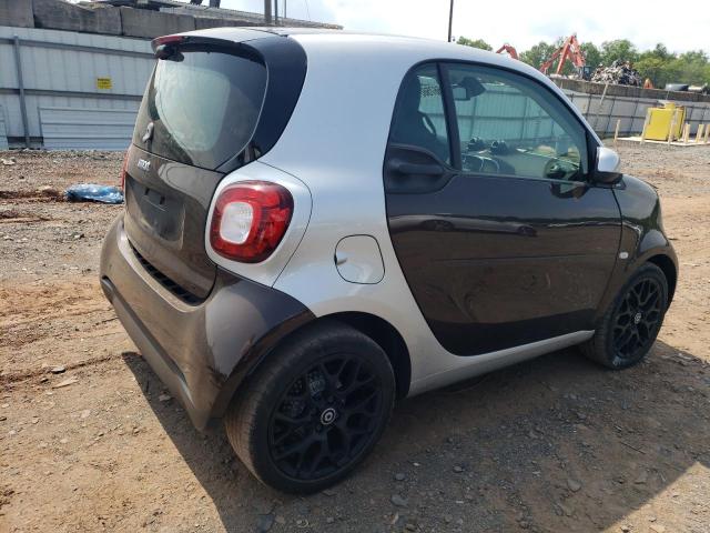 VIN WMEFJ9BA2JK311681 2018 Smart Fortwo no.3