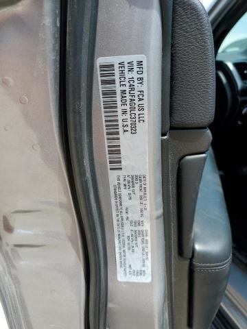 1C4RJFAG0LC370323 Jeep Grand Cherokee Laredo