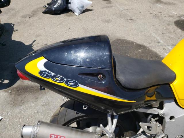 2000 SUZUKI GSXR - JS1GN78A1Y2100267