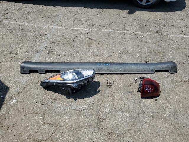 KNDCM3LD7K5235311 KIA NIRO LX