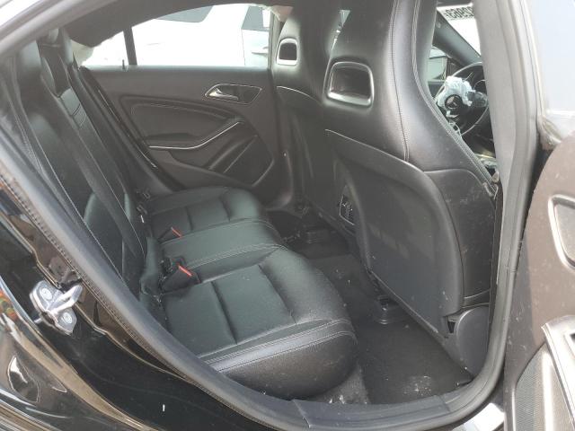 WDDSJ4EB9KN700750 Mercedes-Benz CLA 250