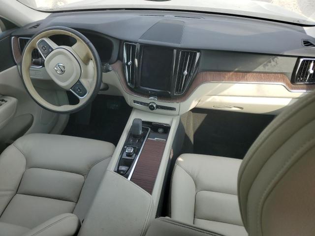 YV4L12RK1N1988026 Volvo Xc60 B5 Momentum