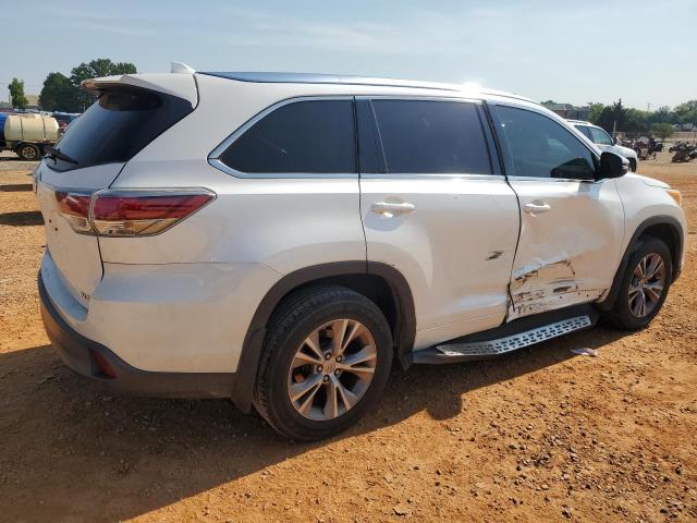 VIN 5TDKKRFH1ES016880 2014 Toyota Highlander, Xle no.3