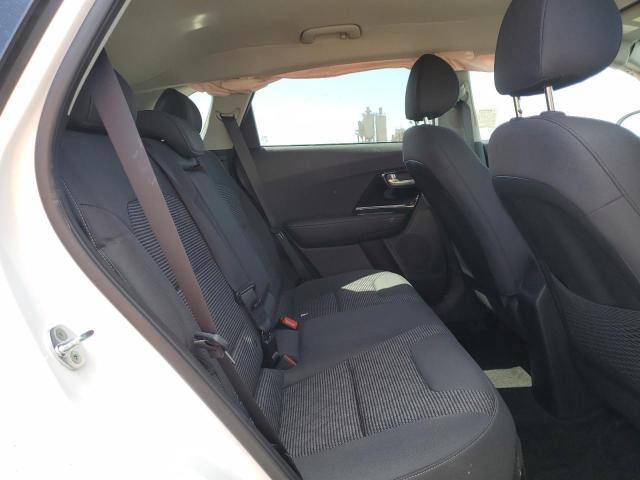 KNDCB3LC1N5547772 KIA NIRO LX