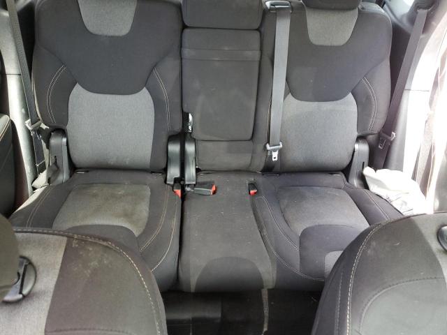 1C4PJLCB9JD545165 Jeep Cherokee Latitude